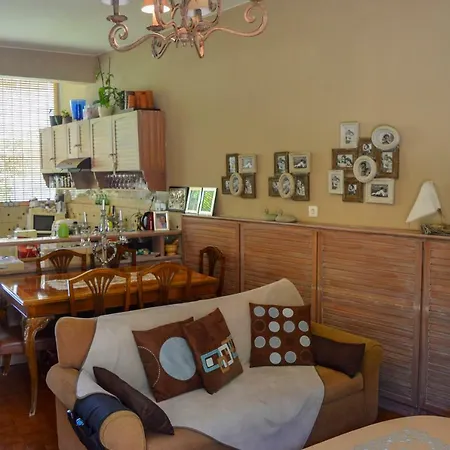Ada's Family House