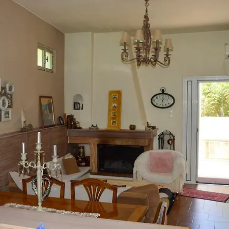 بيت للعطل Ada's Family House كالاماتا